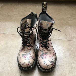 Pretty Pink Rose Dr. Marten 8 Eye Boots Size 8